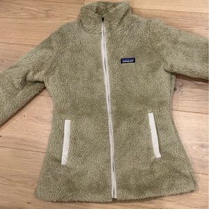 Patagonia small los gatos teddy sweater